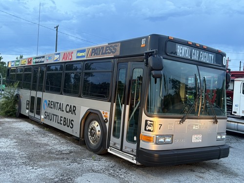 2007 Gillig transit bus 40 Foot Low Floor NO ISSUES WORLD CUP READY!!