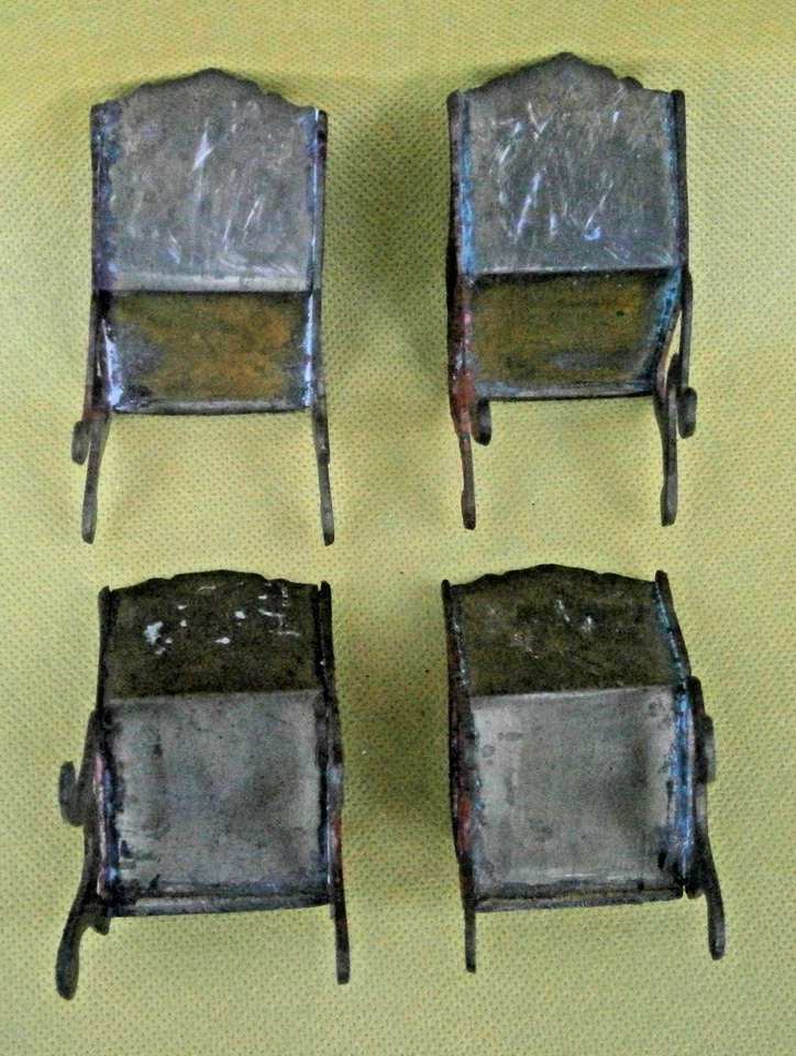 Juego de (4) sillas vintage para casa de muñecas Foto 4 de 4