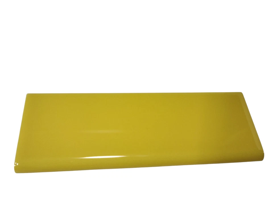 Azulejo de cerámica amarillo girasol nariz de toro salpicadero borde curvo borde de metro Foto 4 de 4