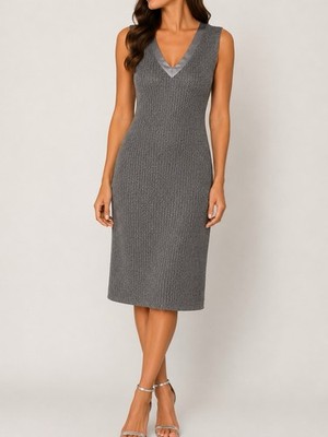 St. John Gray Solid Knit V-Neck Sleeveless Sheath Midi Dress Zip Lined Size 4