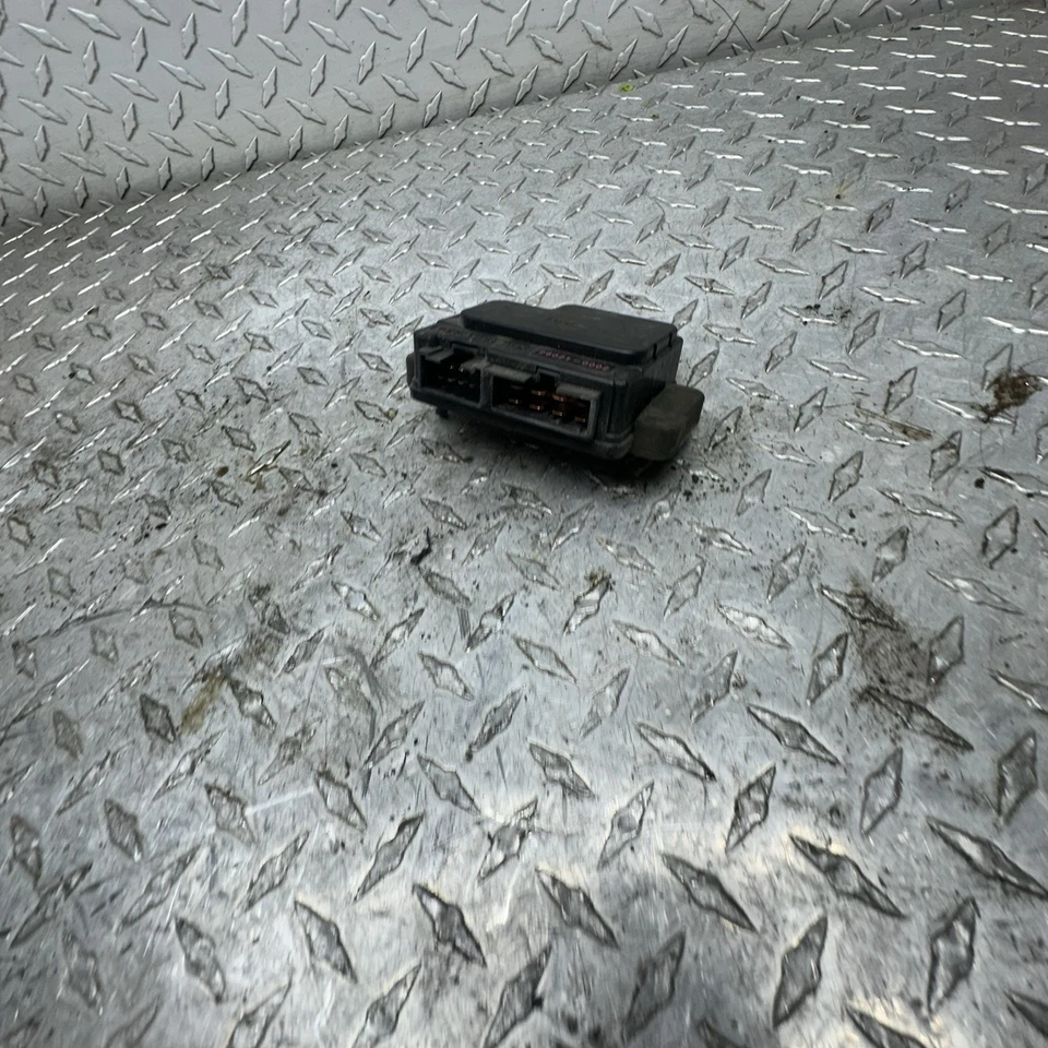 05 Efi KAWASAKI VULCAN 1500 VN1500D CAIXA DE RELÉ DE FUSÍVEIS FABRICANTE DE EQUIPAMENTO ORIGINAL - Imagem 2 de 4