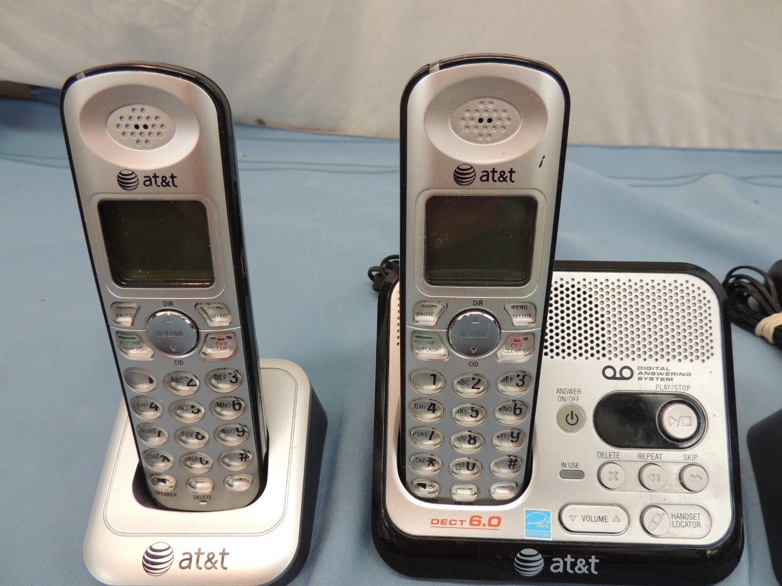 AT&T DET 6.0 CORDLESS PHONES, BASE, 2 UNITS | eBay