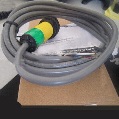 1pcs Compatible S18SN6D Photoelectric Sensor For Banner new
