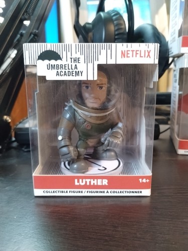 The Umbrella Academy: Vanya Viktor Luther Pogo! Stylized Collectible Figure! - Picture 5 of 13