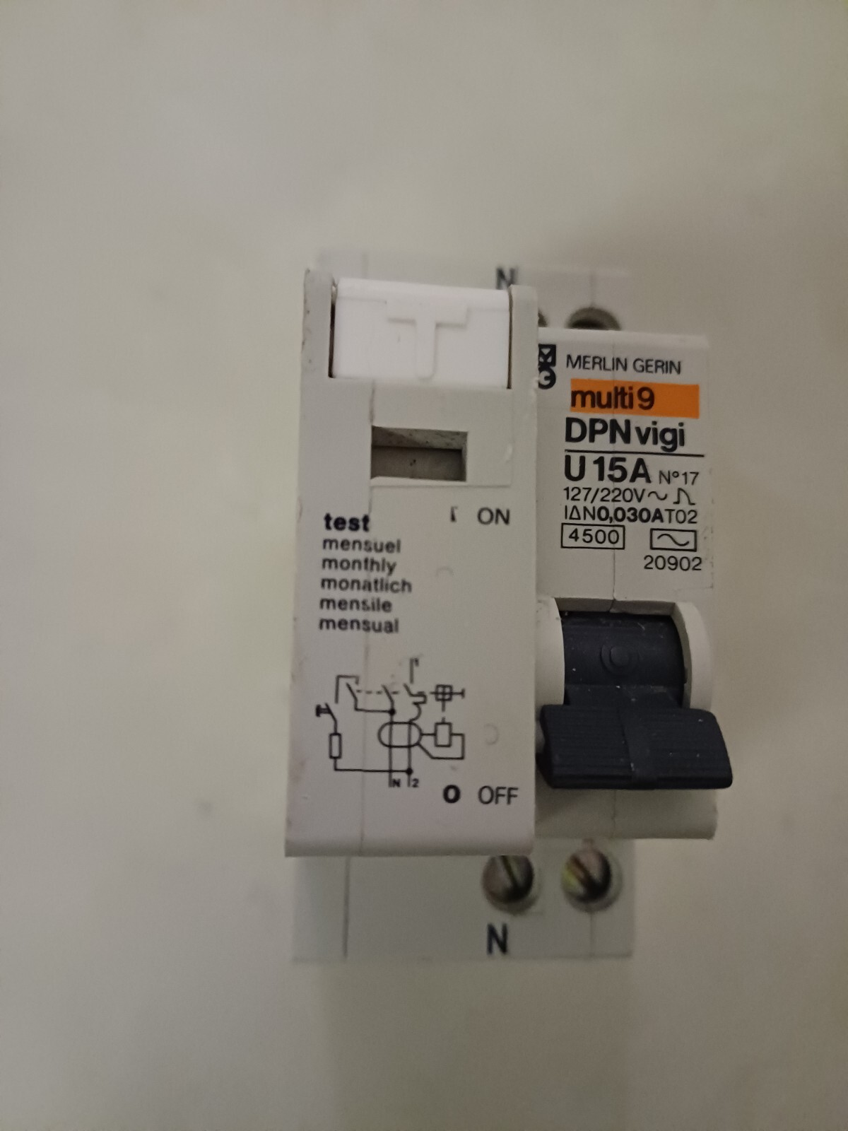 Disjoncteur Différentiel Merlin Gerin DPN Vigi C16 300mA - 2 Pôles - 230V - Montage Sur Rail DIN