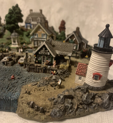 ダンバリーミント Fisherman's Cove ミニチュア灯台と漁村のセット ダンバリーミント Fisherman's Cove ミニチュア灯台と漁村のセット