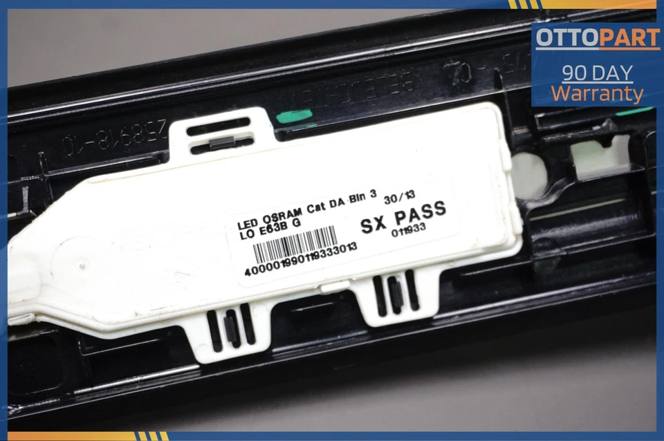 BMW 535i GT 2010-2017 placa de manguito interior izquierdo iluminada 51137193471 Foto 3 de 4