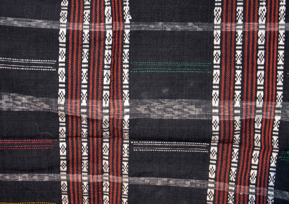 Vintage Laos Organic cotton Fabric hand woven vegetable dyes "IKAT