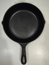 Vintage Cast Iron Skillet Gate Marked #7 Handle Double Spout 9.75"D x 2.25"Deep