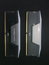 Corsair Vengeance RGB DDR5 32GB 6400MHz CL36 (2x16GB) CMH32GX5M2B6400C36