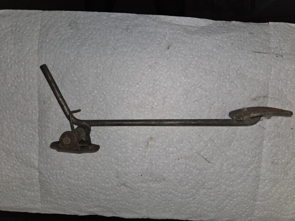 Pedal de gasolina acelerador Toyota Land Cruiser FJ40 genuino de 1975 Foto 2 de 3