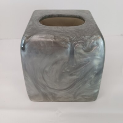 Bed Bath & Beyond Tissue Box Cover B. Smith with Style Green & White 6 x 6 x 6''