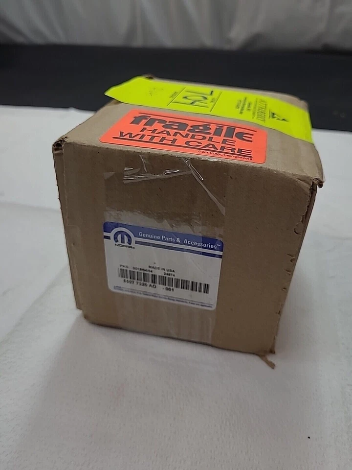 Faro antiniebla MOPAR 55077320AD compatible con Dodge Durango 2002-2003 y Dodge Dakota 2002-2004 Foto 4 de 4