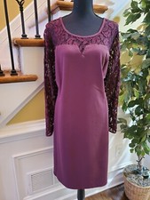 Pamplemousse Berry Dress Size 22- Lace Sleeves. 