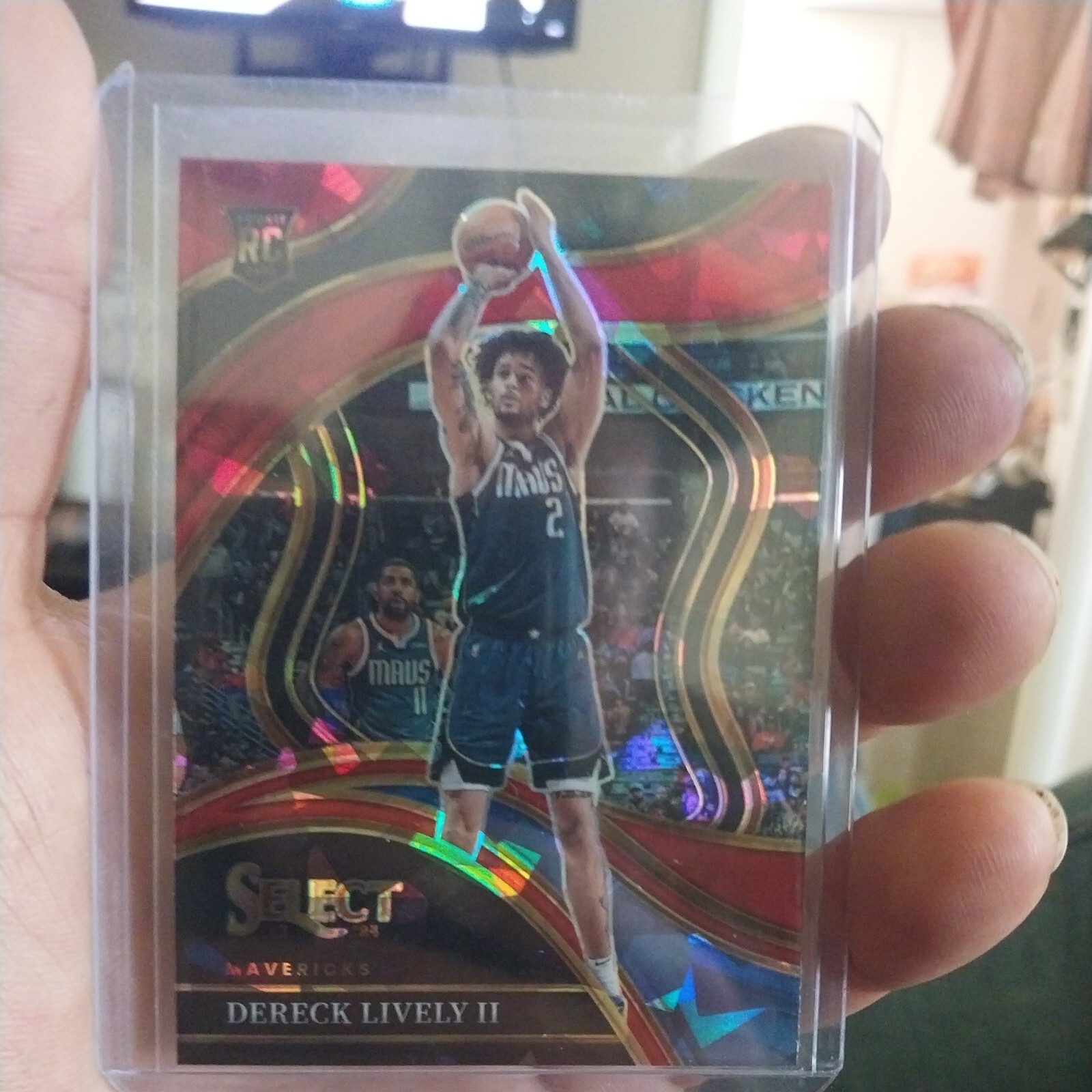 2023-24 Panini Select Courtside Red Cracked Ice Prizm Dereck Lively II Rookie RC