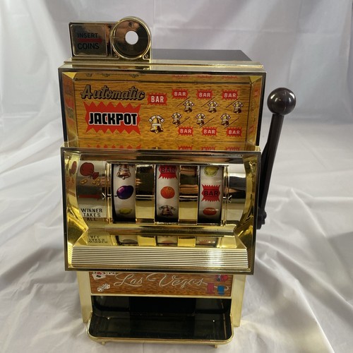 Vintage WACO Japan Coin Slot Machine Golden Jackpot Pull Handle TESTED WORKS - Picture 8 of 13