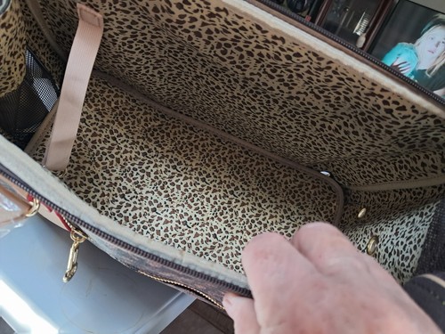 Royal Wants pet carrier purse New with tag brown 19" x 6" x 12" - Picture 3 of 10