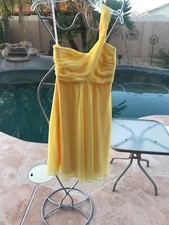 Davids Bridal Yellow One Shoulder Prom Formal Dress Size 4 B9