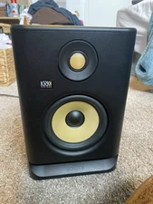 KRK RP5 Rokit G4 Studio Monitor With XLR Cable And Isolation Pads