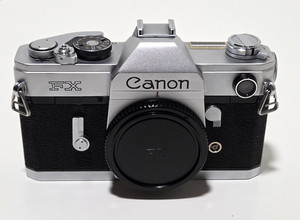 希少な黒色のFX Canon FX black フィルムカメラ 希少な黒色のFX Canon FX black フィルムカメラ - メルカリ