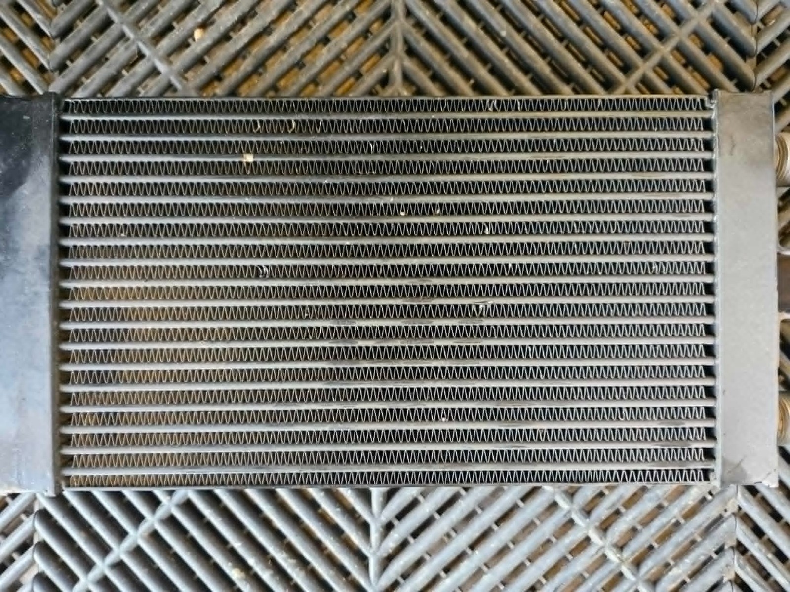 FERRARI CALIFORNIA TRANSMISSION OIL COOLER P/N 000240626 OEM 08-14