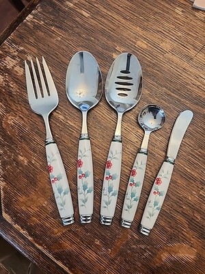 Pfaltzgraff Winterberry 19 Pieces Stainless Steel -