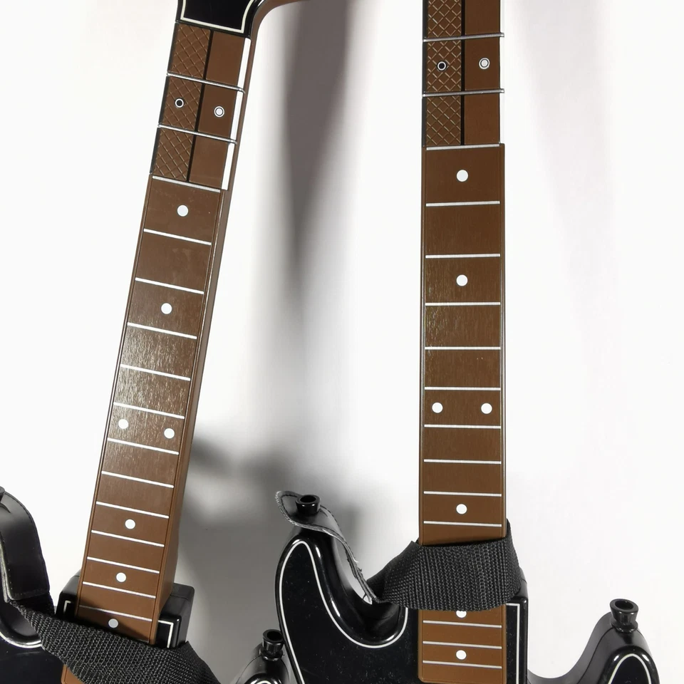 2 Guitar Hero Wireless Guitar Controllers PS3 PS4 Xbox 360 One Wii U No Dongle - Image 3 of 4