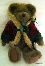 Boyds Bear Christmas Red Green Hooded Robe and Bell Retired 14" 1985-1997