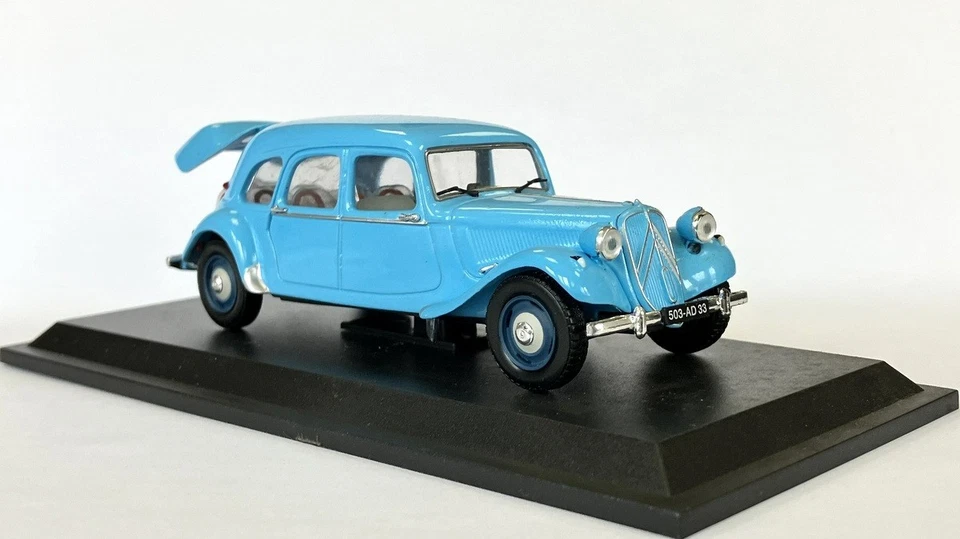 Universal Hobbies (UH) - Citroën Traction 11 commerciale (1955) - 1/43 - Photo 2/4