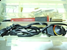 WALNUT HOLLOW 25 WATT  WOOD BURNING IRON WITH HEAT CONTROL & ACCESSORIES  [B]