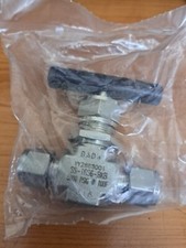 Swagelok SS-1RS6-BKB    3/8" Regulating stem needle valve