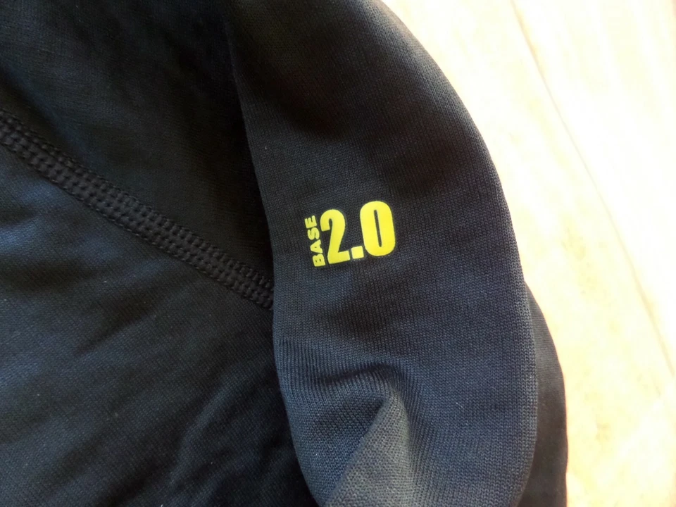 NIB Under Armour Coldgear Youth S (7-8) Unisex UA Base 2.0 Long Sleeve Shirt - Image 2 of 4