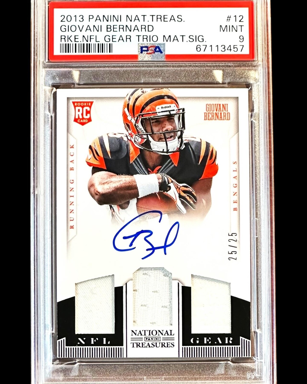 Giovani Bernard Panini National Treasures Rookie NFL Gear Trio Materials Signatures #12 Base
