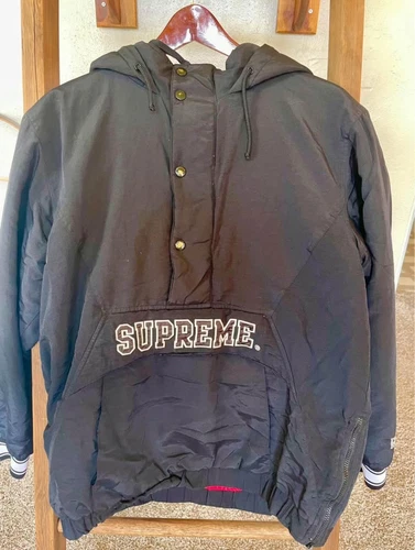 Rare veste de départ SUPREME Public Enemy