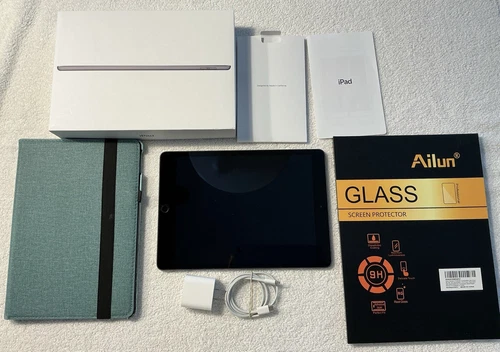 Apple iPad (8th Generation) A2270 , 32GB-Silver-bundle:battery, case, cables,etc