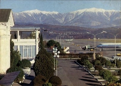 Postcard Sochi Russia, lot at airport, passenger plane, mountains - 5103925