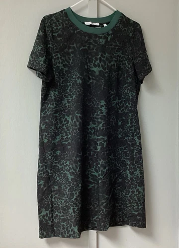 VETEMENTS Abito di classe Lark & Ro taglia 12 girocollo mimetico verde manica corta