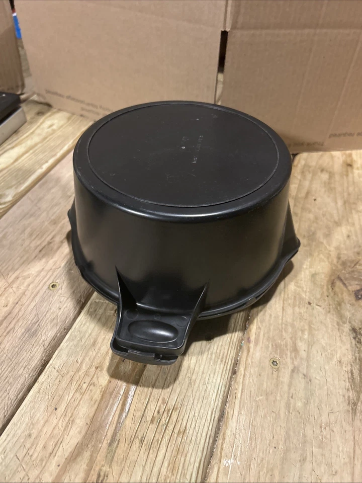 Pampered Chef 2 Qt Microwave Steamer Rice Cooker Pot with Locking Lid - Image 4 of 4