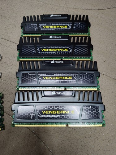 Corsair Vengeance 16GB (4x 16GB) DDR3 (PC3-12800) Memory Module CMZ16GX3M2A1600 - Picture 6 of 8