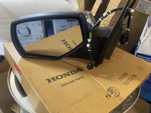 14-18 Chevy/GMC Silverado/Sierra, Part #84235681, LH Driver Side View Mirror OEM