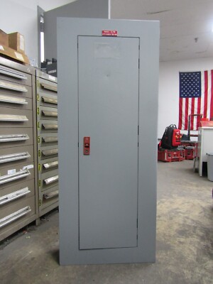   GE GENERAL ELECTRIC 225 AMP MAIN LUG PANELBOARD 480Y/277 VAC 3Ø 42 CIRCUIT