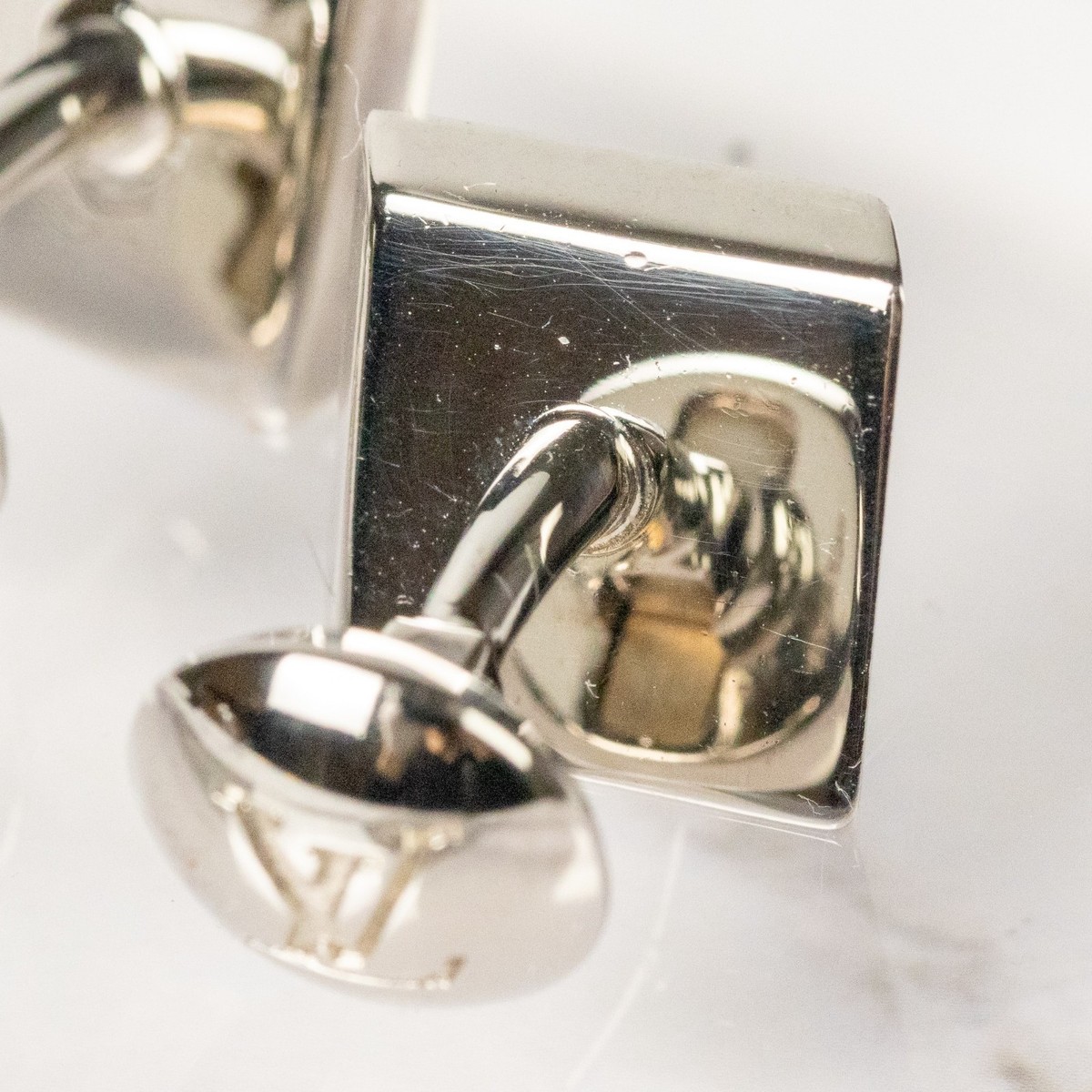LOUIS VUITTON Damier Cufflinks M61975 Square With Case Gift