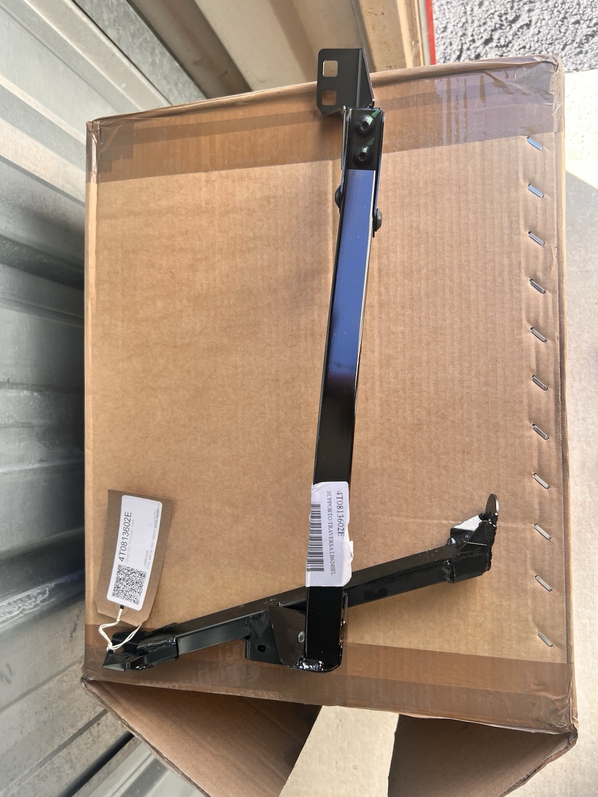 2023 - 2024 Lamborghini Huracan Tecnica Bumper Carrier 4T0813602E Right Side OEM