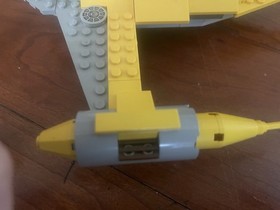 LEGO Star Wars Naboo Fighter 7141 Near Complete / R2-D2 & Anakin Minifigures