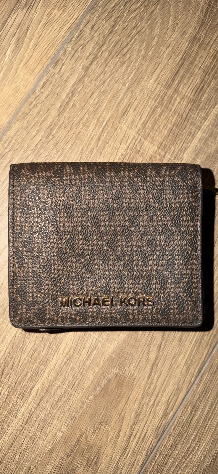 Michael Kors Jet Set Medium Signature Logo Flap Wallet in Brown/Luggage