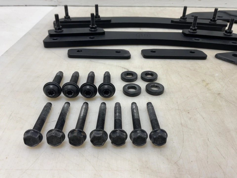 Soporte de refuerzo de neumáticos de repuesto para puerta trasera Jeep JL Wrangler Mopar 2018-2023 051424 Foto 3 de 4