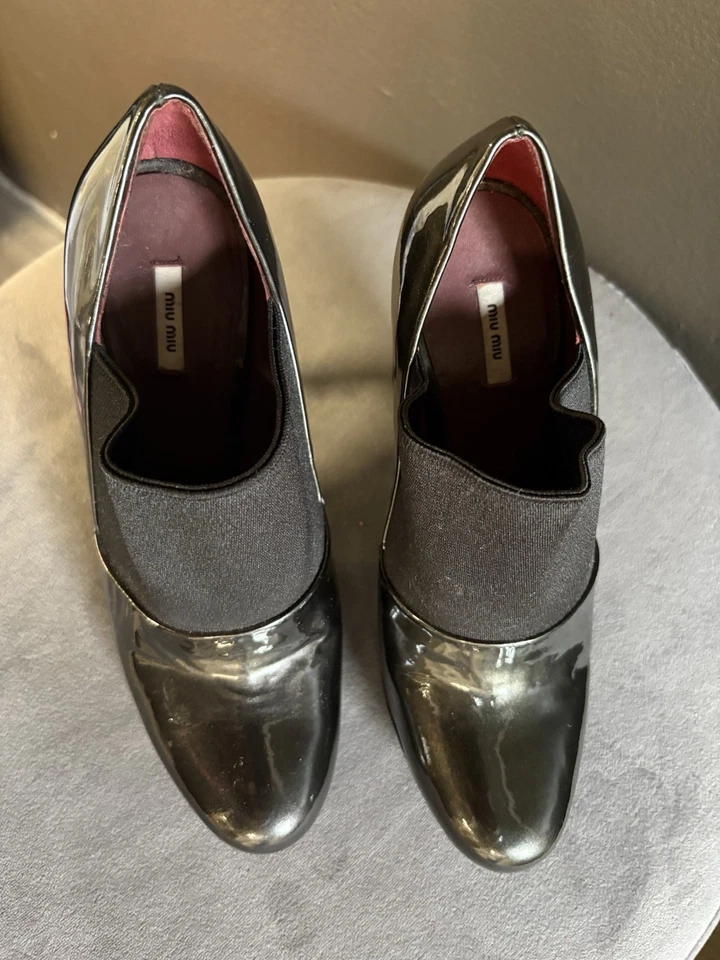 MIU MIU Grey/Black Patent Leather High Heel Pumps - RRP $1290.00 - Image 3 of 4