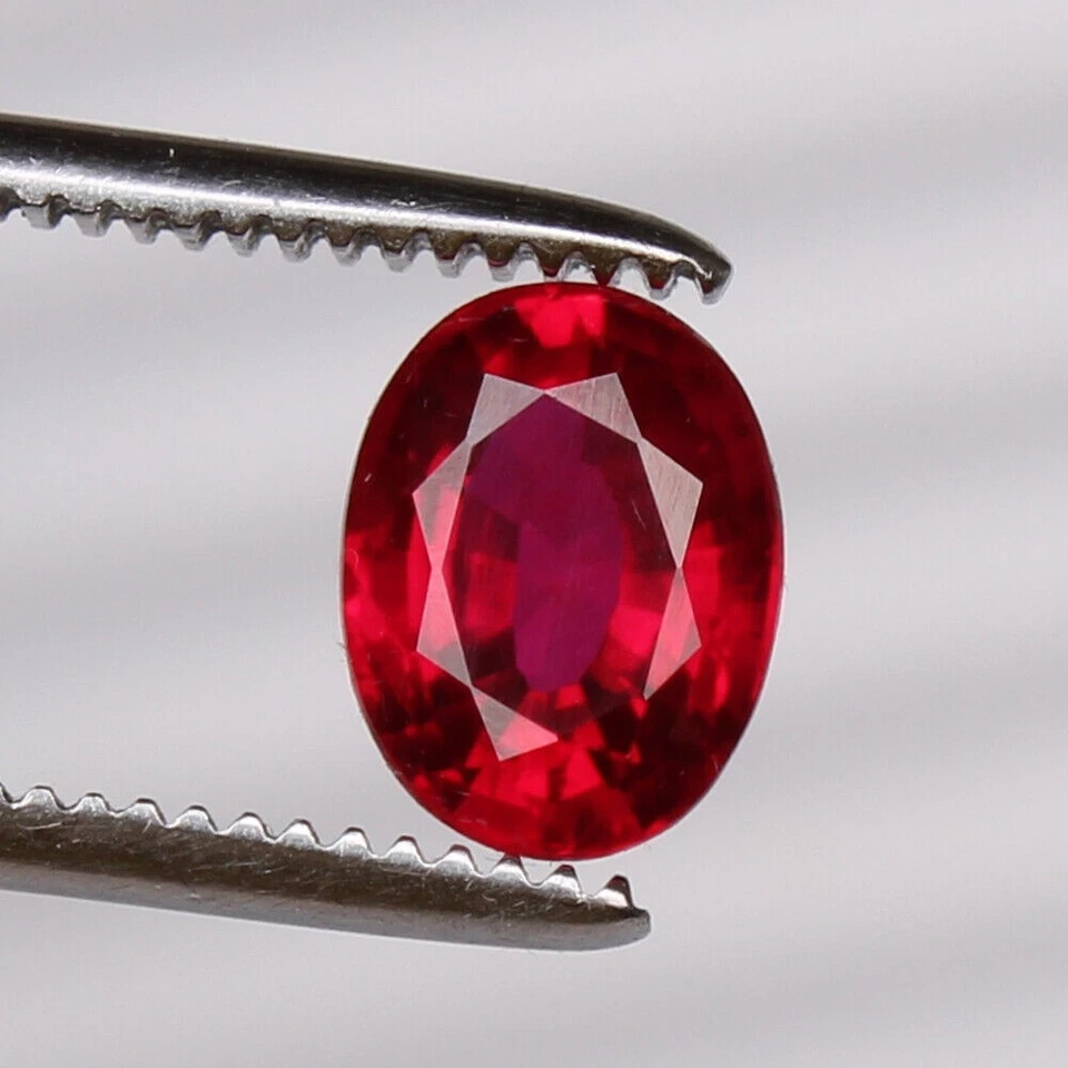 Red Ruby 6.20 Ct. Oval Cut Mozambique Precious 100% RARE Loose Gemstone - Image 2 of 4