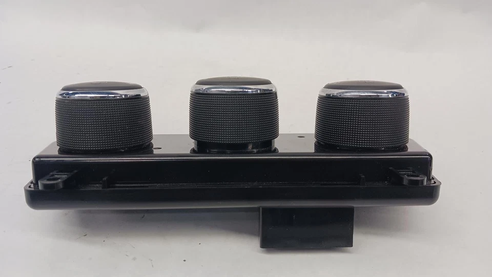 '14-'18 RAM PROMASTER 2500 VAN panel de control de temperatura con descongelación trasera OEM Foto 3 de 4