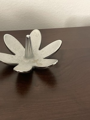Umbra silver tone trinket dish metal flower petals ring holder euc jewelry
